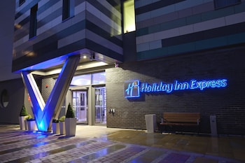 Holiday Inn Express City Centre Arena