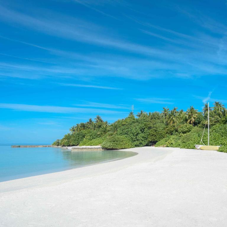 Makunudu Island Maldives