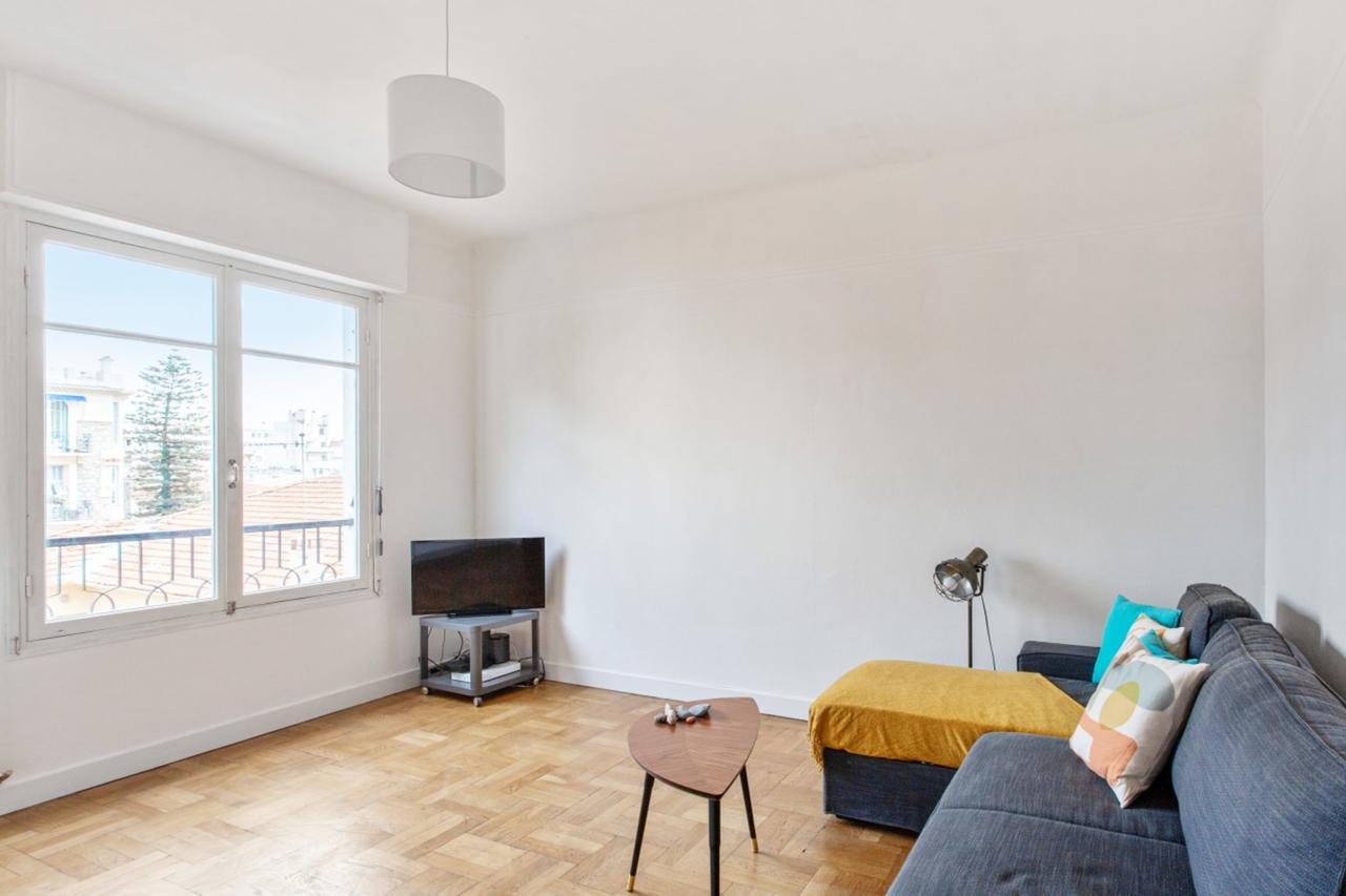 Modern And Bright Flat In A Calm Street Close To Nice Station - Welkeys