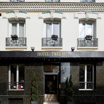 Le Twelve Hotel