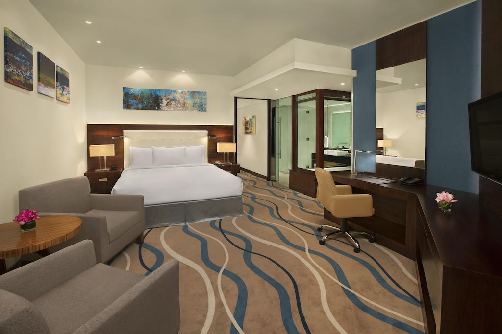 DoubleTree by Hilton Hotel and Residences - Al Barsha