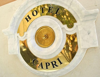 Carlton Capri