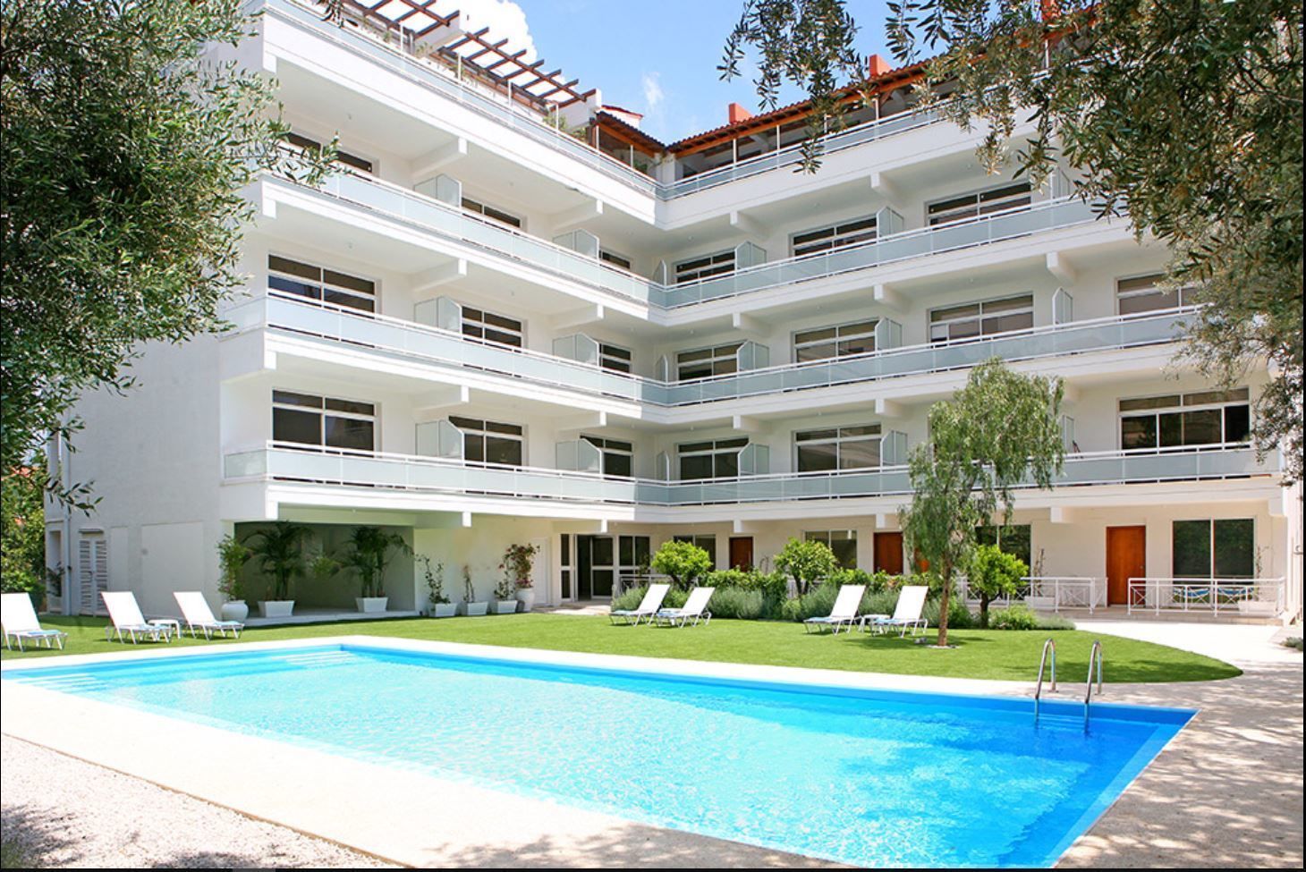 Corina Suites And Apartments