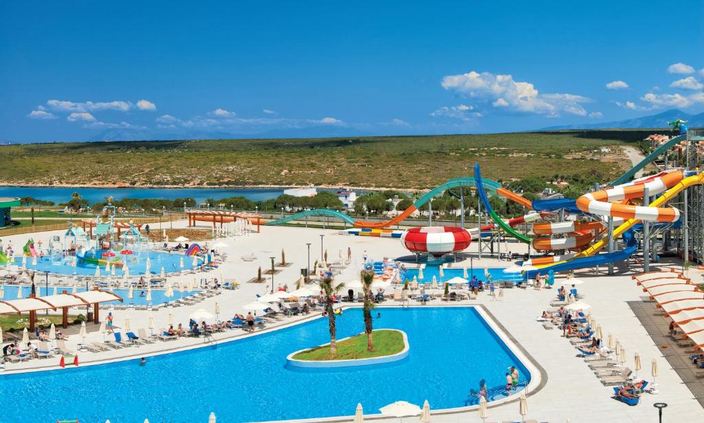 Aquasis Deluxe Resort & Spa Hotel