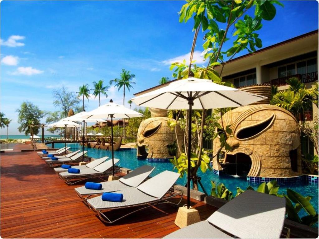Graceland Khaolak Beach Resort