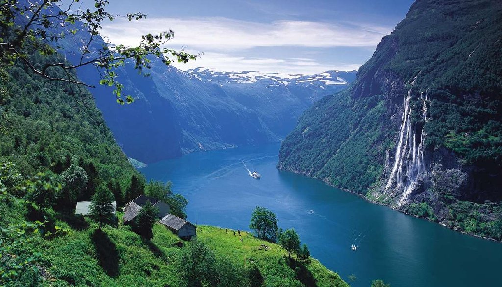 Magia Fiordurilor Norvegiei