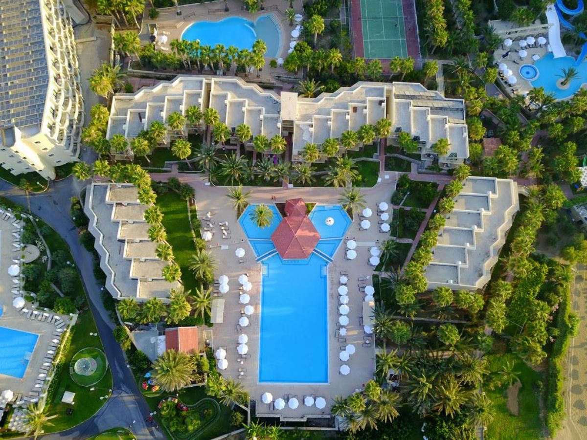 Hotel Oscar Resort