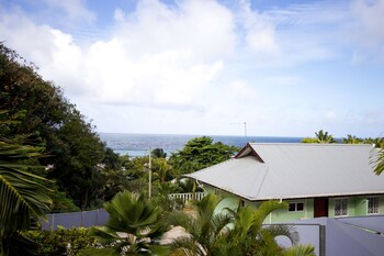 Surfers Beach Self Catering Chalets