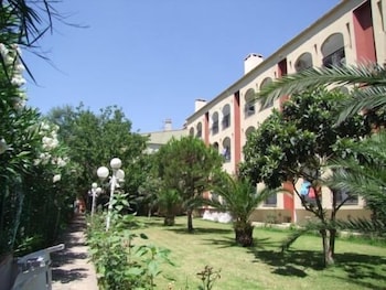Grand Villa Sol Apartments
