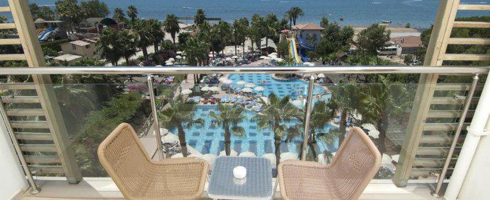 Trendy Palm Beach  Hotel
