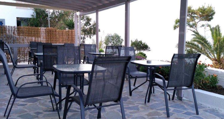 Perdika Mare Guesthouse & Café