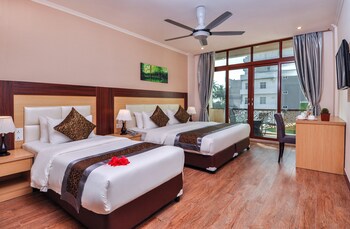 Triton Beach Hotel And Spa At Maafushi