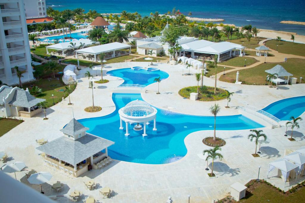 Bahia Principe Luxury Runaway Bay - Adults Only