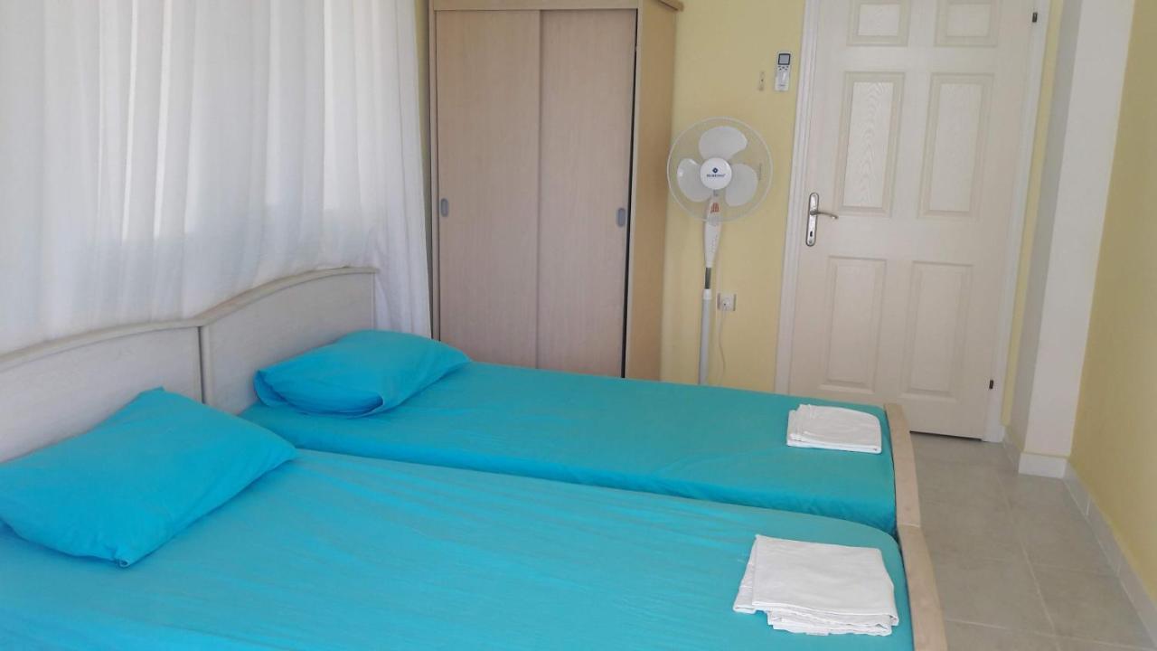 Rooms For Rent Twin Bedroom With Balcony Sleeps 2 And Double Bedroom Sleeps 2 Or 3 Altinkum Didim Tu