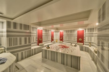 Great Fortune Hotel & Spa