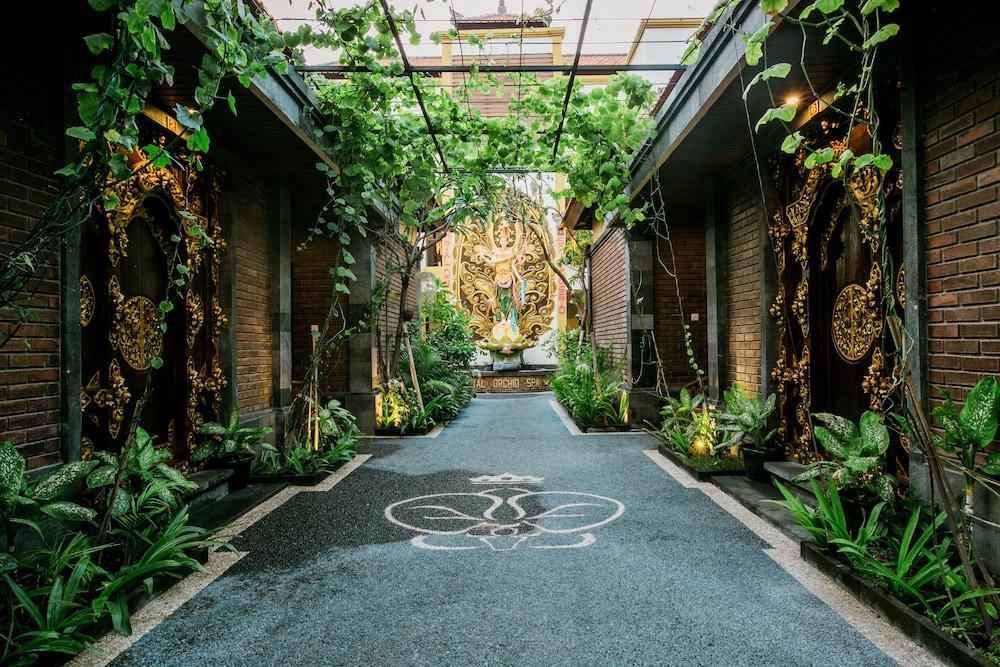 Royal Orchid Lodge