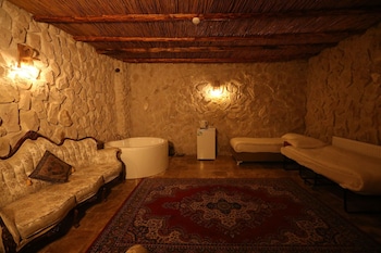 Nar Cave House Hotel
