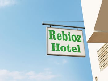 Rebioz Hotel