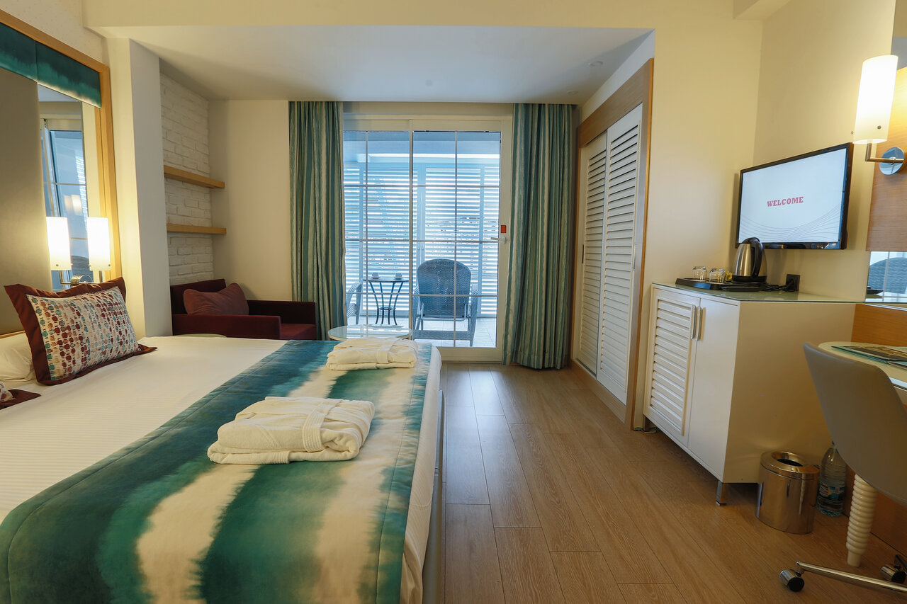 LONG BEACH RESORT HOTEL & SPA DELUXE 
