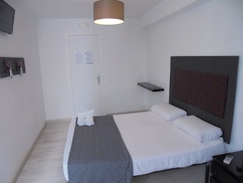 Hostal Easy Sants - Adults Only