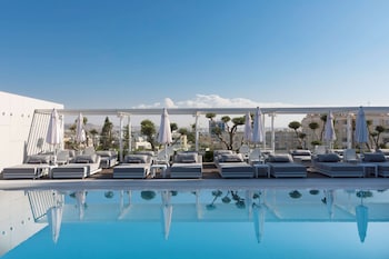 Radisson Blu Hotel,  Larnaca