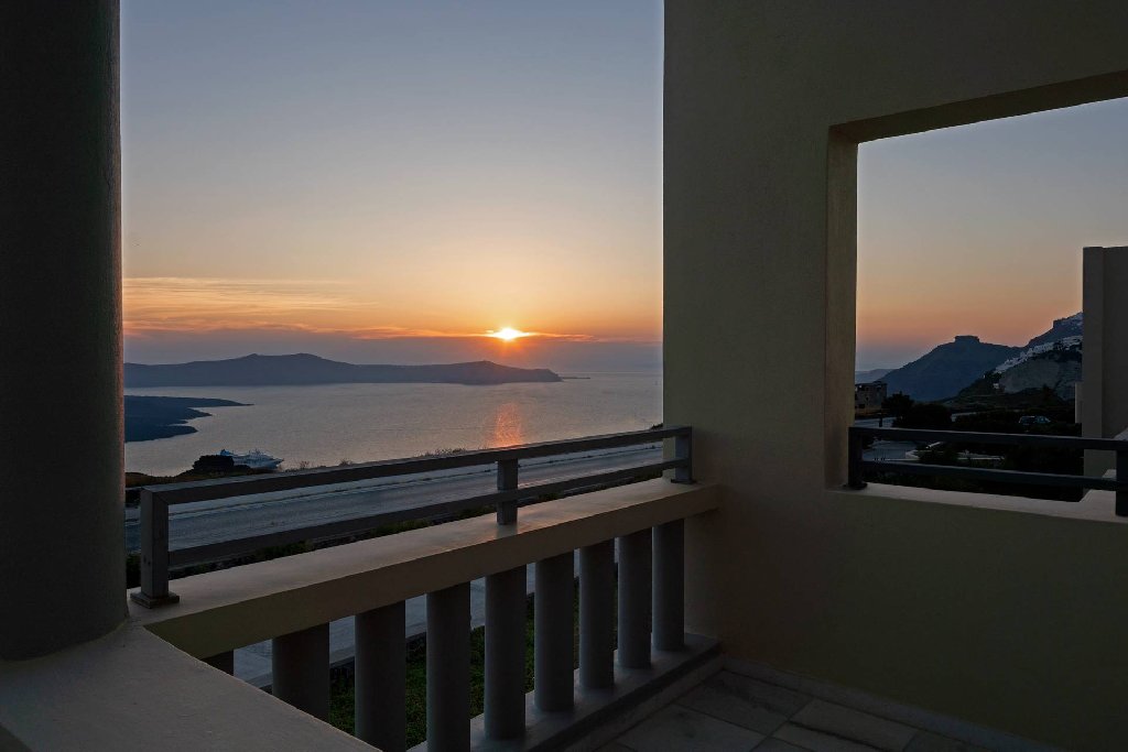 The Majestic Hotel (Fira - Santorini)