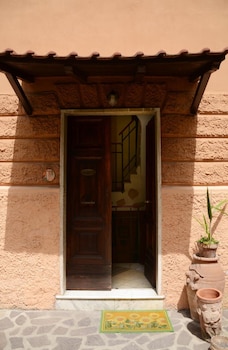 A Vinicius Et Mita Guest House