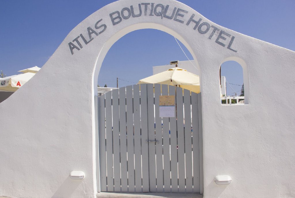 Atlas Boutique (Kamari Santorini)
