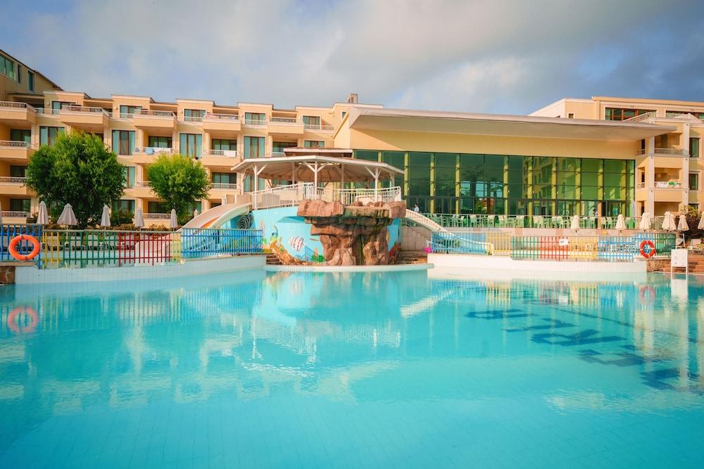 Hotel Perla Beach Luxury