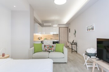 Omnia Pagrati Apartments