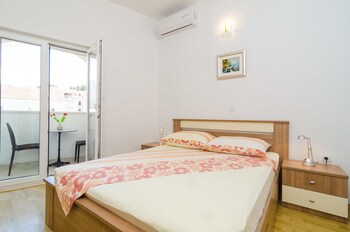Apartments And Rooms Barisic