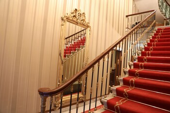 Meserret Palace Hotel