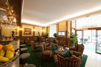 Grand Hotel London