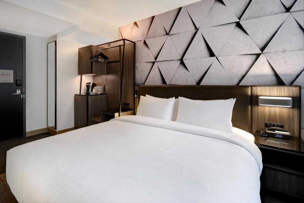 SpringHill Suites by Marriott New York Park Avenue