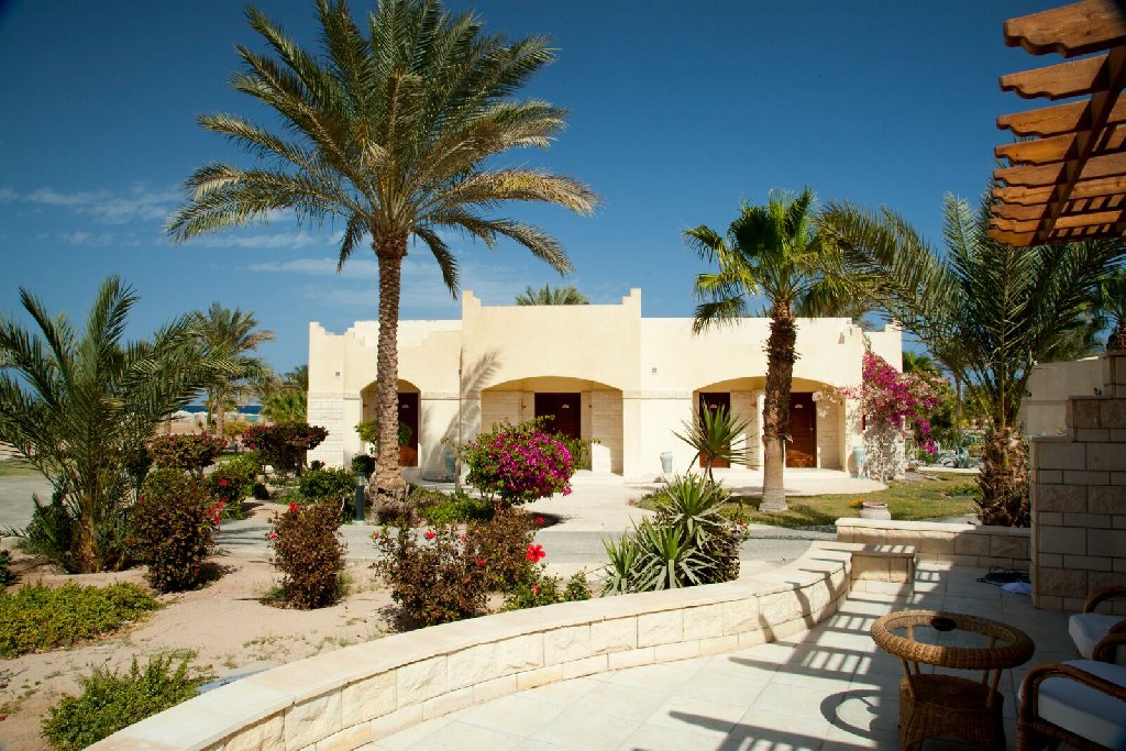Отзывы coral resort. Coral Beach Hotel Hurghada Египет Хургада. Coral Beach Resort 4 Хургада. Хургада Корал Бич ротана Резорт 4. Корал Бич отель Хургада.