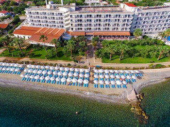 Bomo Calamos Beach Hotel