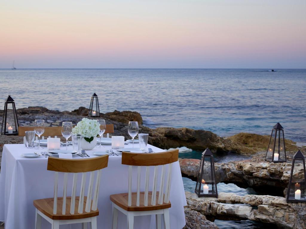 Creta Maris Beach Resort  Hotel