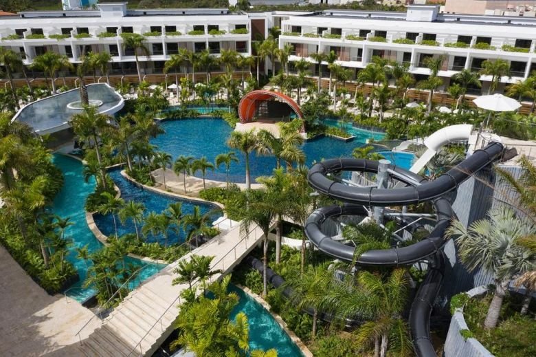 Dreams Onyx Resort and Spa