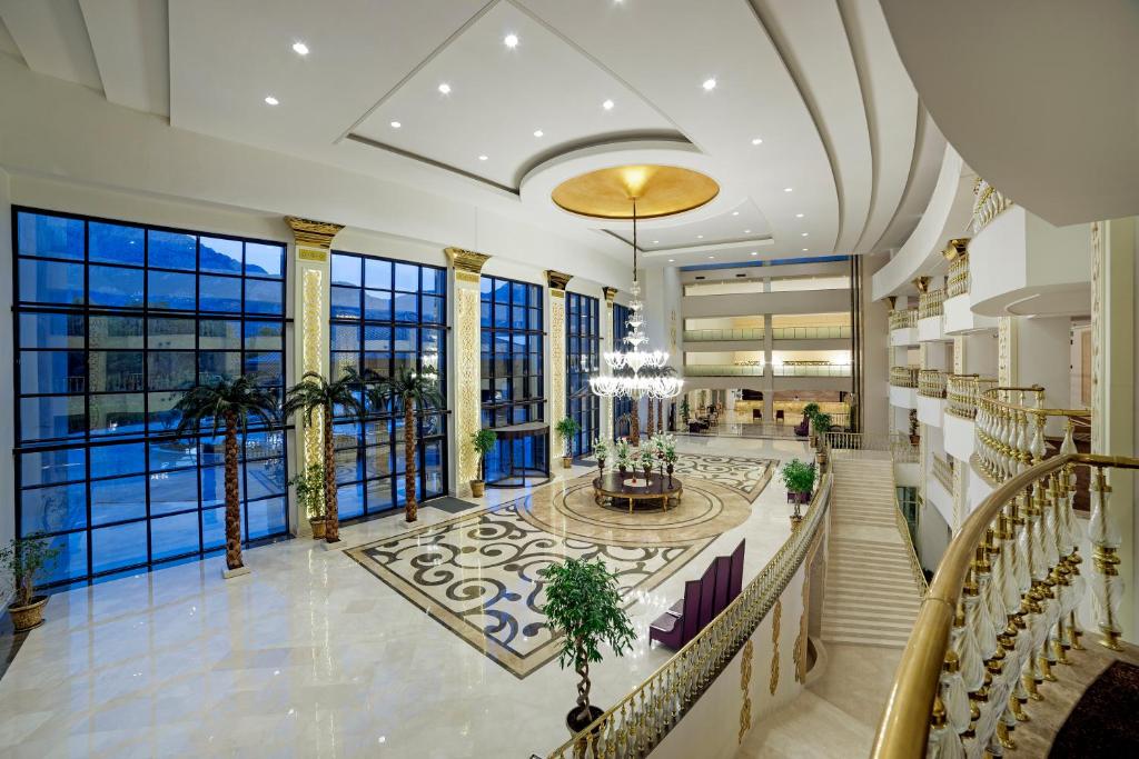 Amara Luxury Resort Hotel