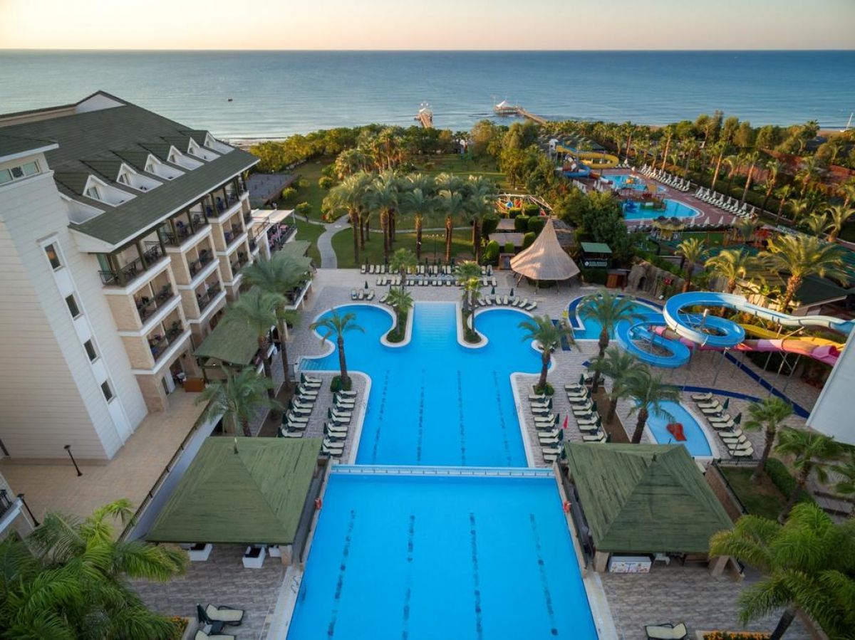 Alva Donna Beach Resort