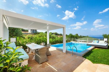 Villa D'oro - Luxury Villas & Suites