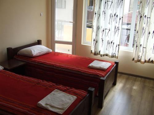 Asparuhov Guest Rooms & Apartments