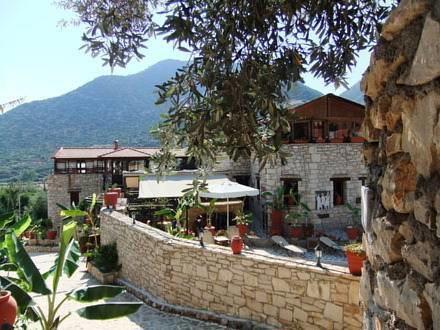 Stone Village Petrino Horio