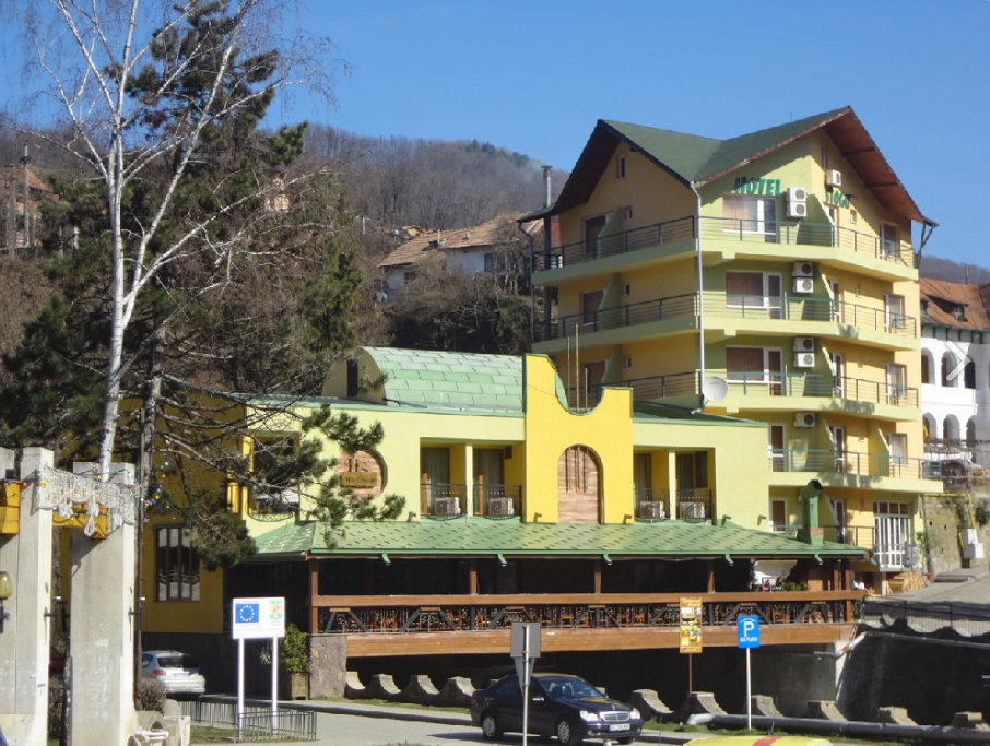 Paste - Hotel Stogu