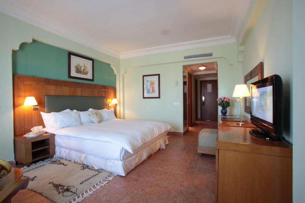 Grand Mogador Menara Hotel & Spa