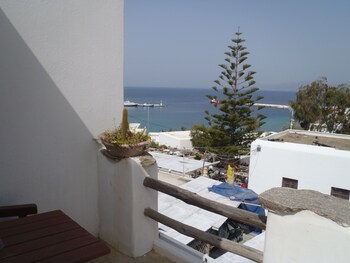 Rania Apartments Sea View