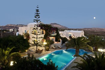 Paradise Resort Santorini