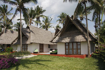 Karafuu Hotel Beach Resort