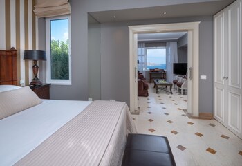 Elounda Gulf Villas And Suites