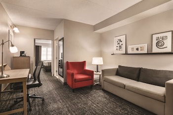 Country Inn And Suites Newark Airport